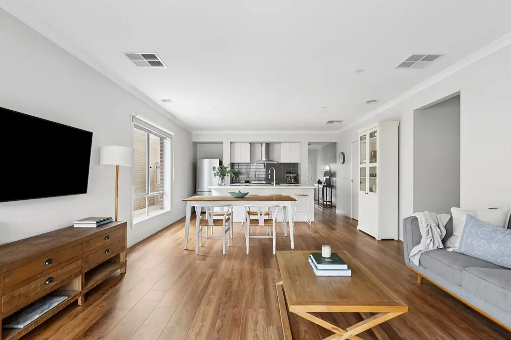 Mount Duneed 4 Bedroom Contemporary Living in Quiet Location