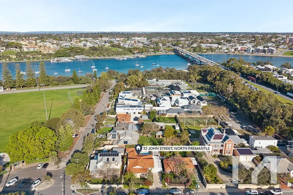 North Fremantle 3ਬੈੱਡਰੂਮ You're Invited to... A Coveted North Fremantle Address with Lifestyle to Match