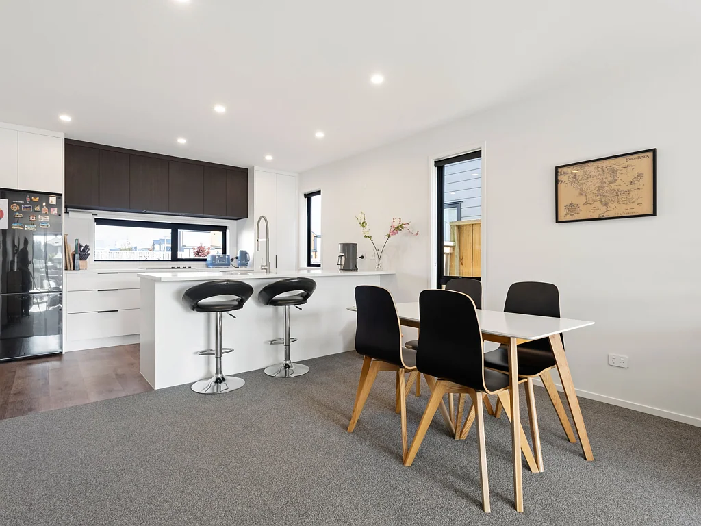 Hamilton Lake 2房  Two Bedrooms, Two Ensuites, Zero Hassle Living