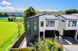 55D Bond Crescent, Forrest Hill