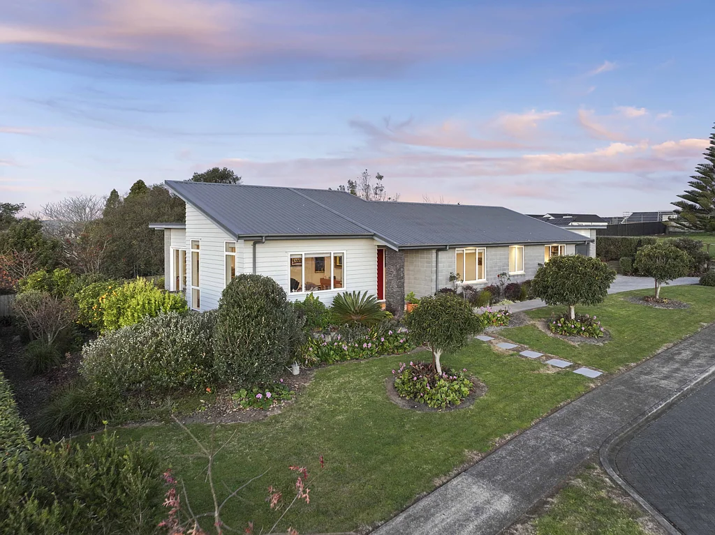 Pukekohe 4chambre Spacious & designed for effortless family living