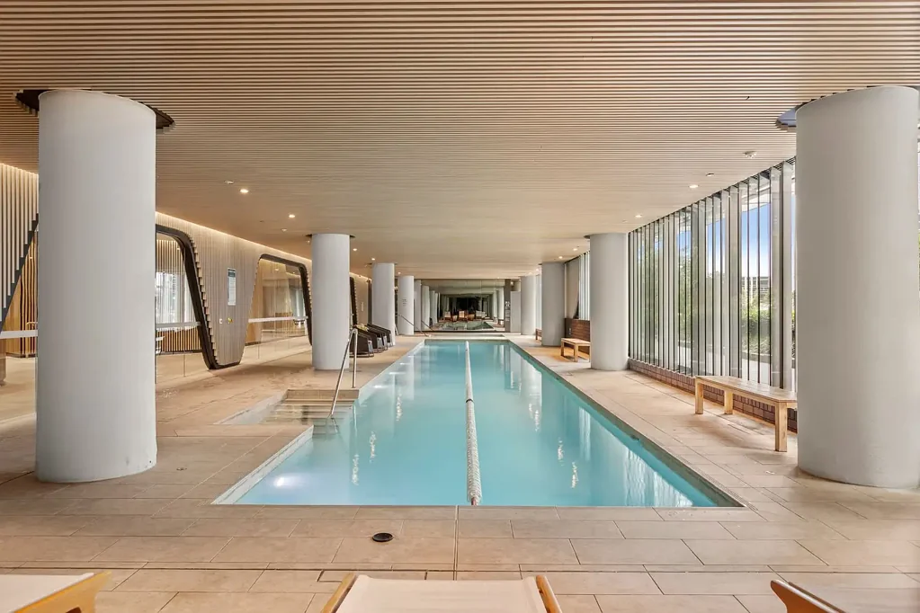 Delightful Three Bedroom Apartment at 883 Collins Street