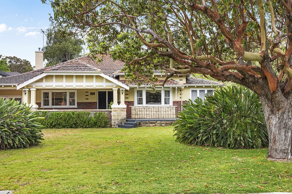 4 Rene Road, Dalkeith, WA 6009