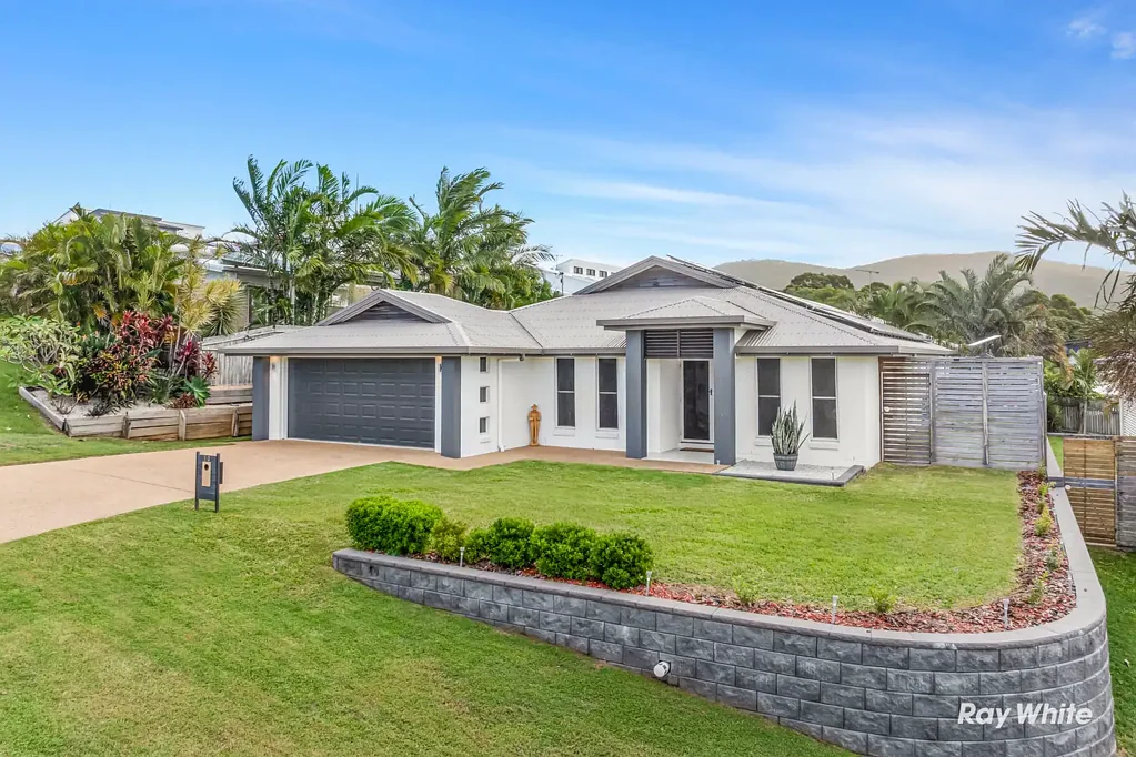 Pacific Heights 5房  Spacious Family Living with Ocean Views in a Peaceful Cul-De-Sac
