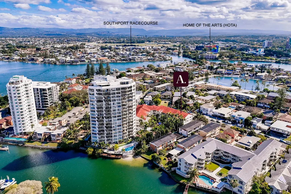 Surfers Paradise 2 Bedroom Coastal Living In The Heart Of Surfers Paradise