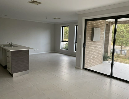 23 Australis Street, Campbelltown, Macarthur Region, 4 침실, 2 욕실, House