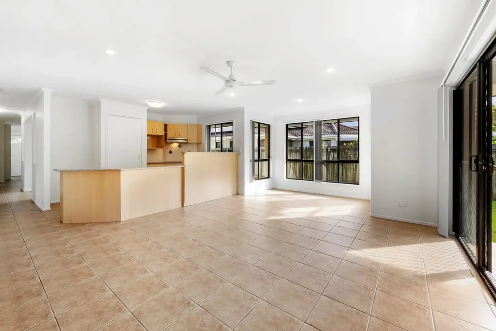 Sandstone Point 4Zimmer BETTER THAN A UNIT - 4 Bed with Media Room in a Peaceful Setting