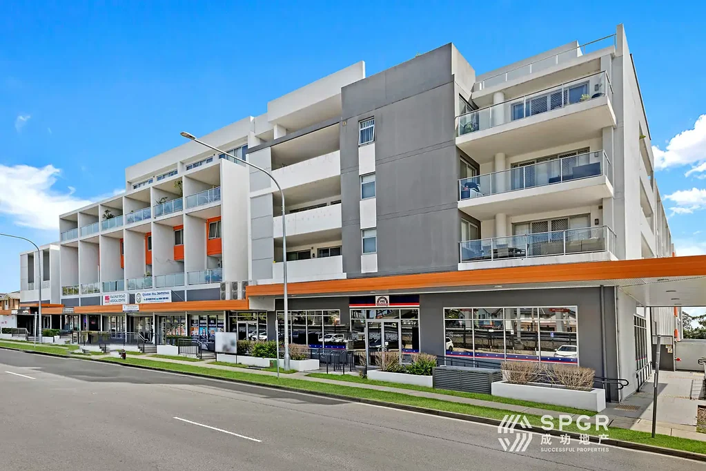 Quakers Hill 2房 火车站正对面 高天花板 宽敞两卧 木地板 现代厨房 主卧套间 全配浴室 安保车位 优质学区 Quality, Comfort & Convenience | 2 Bedroom | 2 Bathroom |1 car | Opposite Train Station