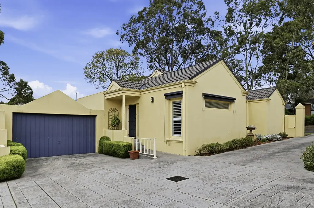 Blackburn North 3બેડરૂમ Low-Maintenance Luxury with Superb Indoor-Outdoor Appeal
