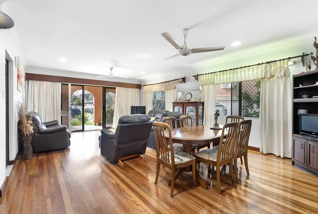 Westcourt 4Moenga Neat, Sweet and Complete