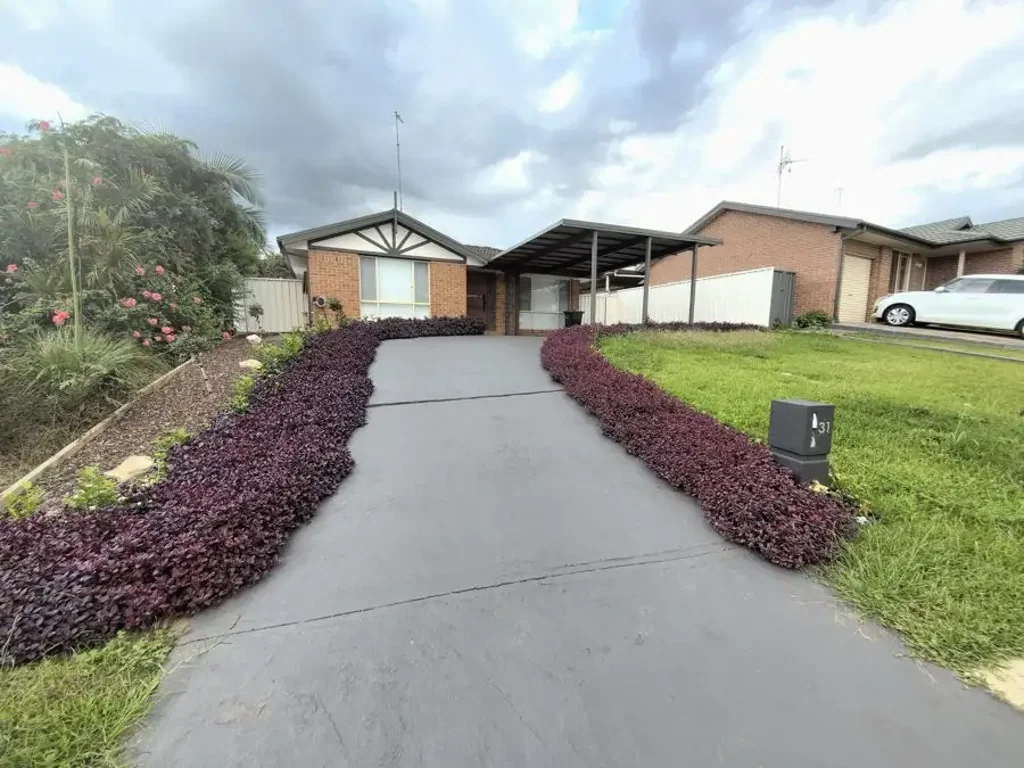 Refurbished Family Home 4/2/2
