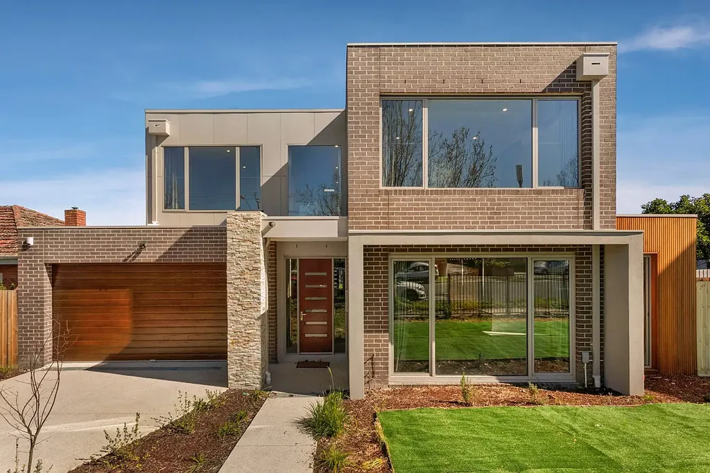 Boutique townhouse living for family