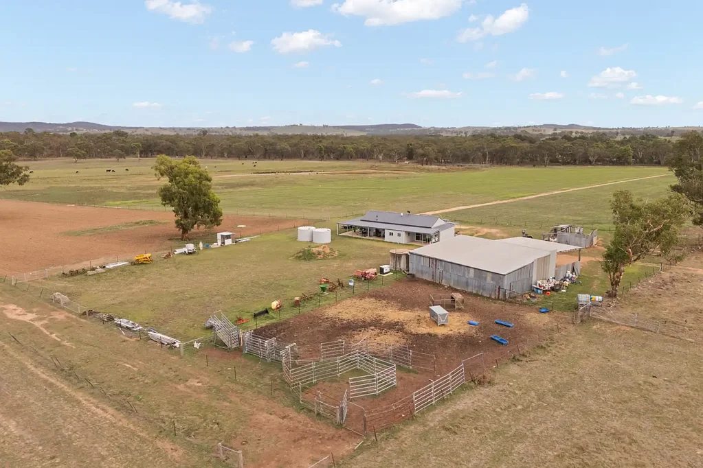 Gulgong 3غرفة نوم PRODUCTIVE LAND ON TOWNS DOORSTEP