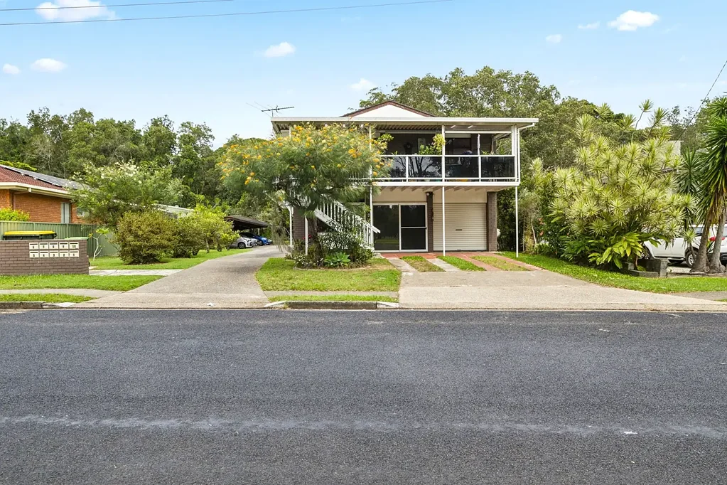 Urunga 2 Bedroom Prime Town Centre Unit