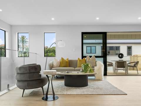 Gulf Harbour 4房  Modern Living Awaits