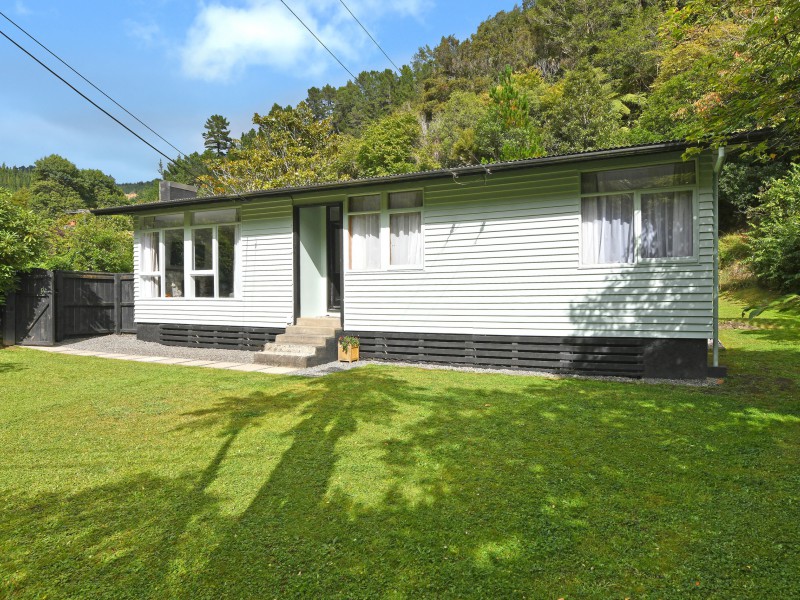 104 Pinehaven Road, Pinehaven, Upper Hutt, 3 રૂમ, 1 બાથરૂમ