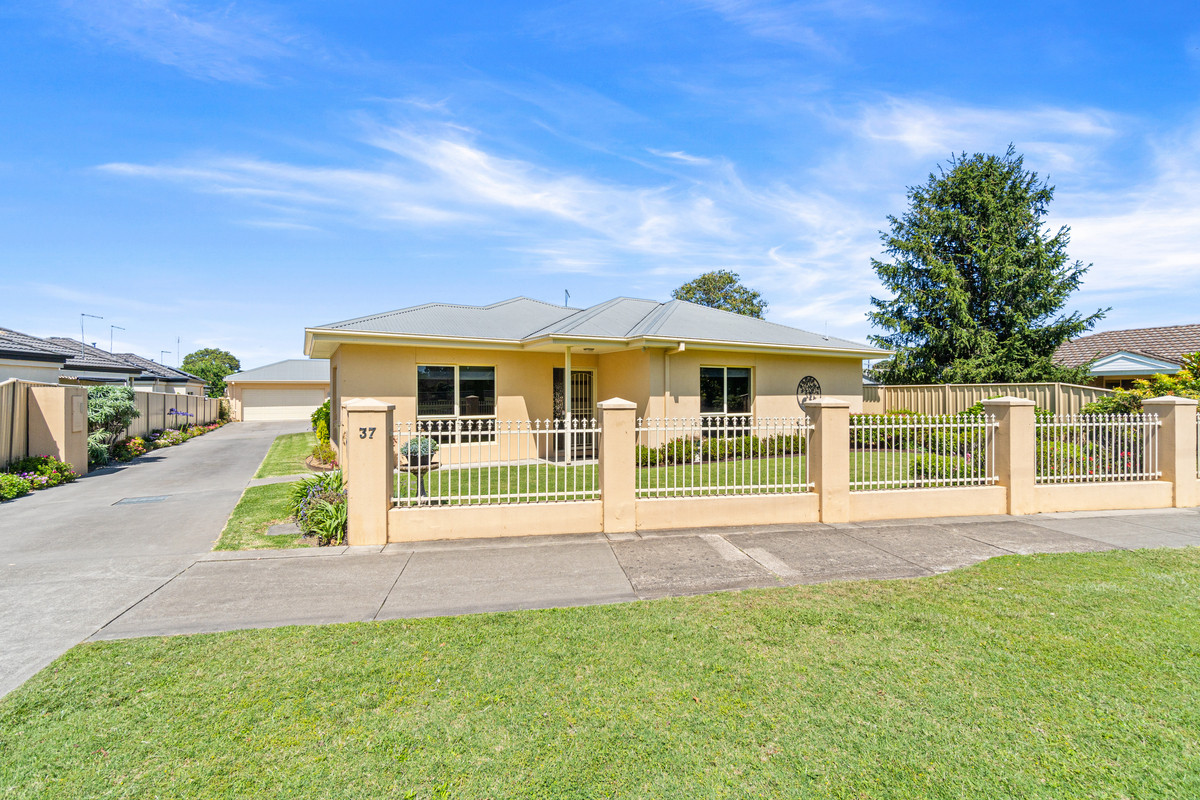 37 BOISDALE ST, MAFFRA VIC 3860, 0房, 0浴, Townhouse