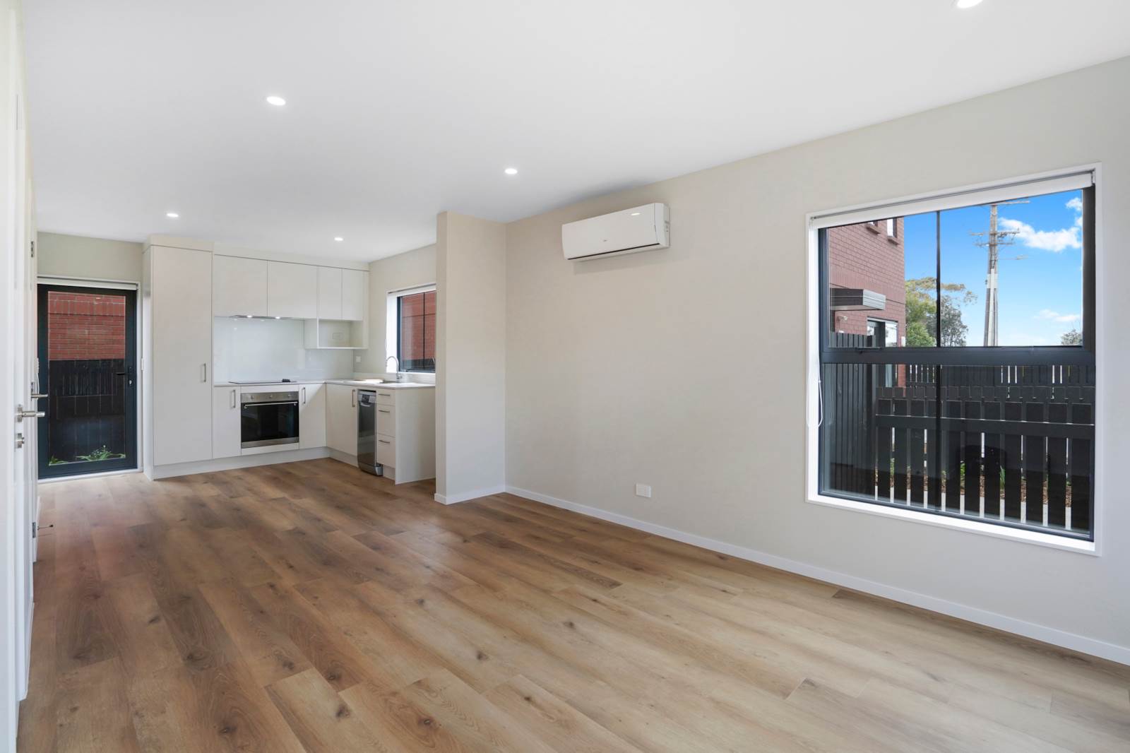 2/15 Sunhill Road, Sunnyvale, Auckland - Waitakere, 2房, 1浴