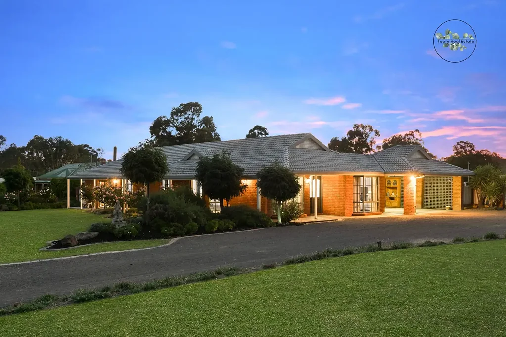 Strathfieldsaye 5房  Dream Family Living with Pool