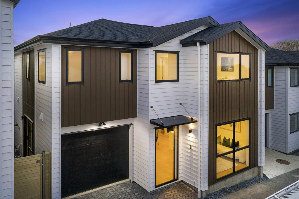 Te Atatu South 4房  FIRST HOME. SMART MOVE.