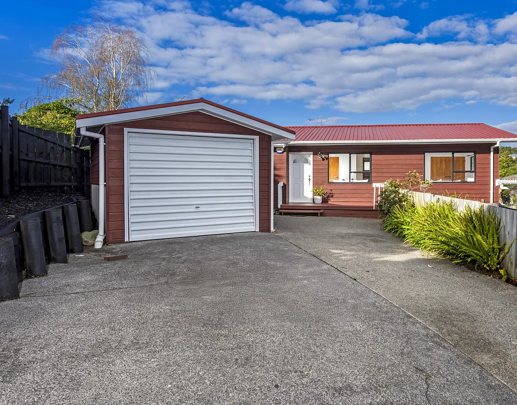 2/17 Greenvalley Rise, Glenfield, North Shore City, Auckland