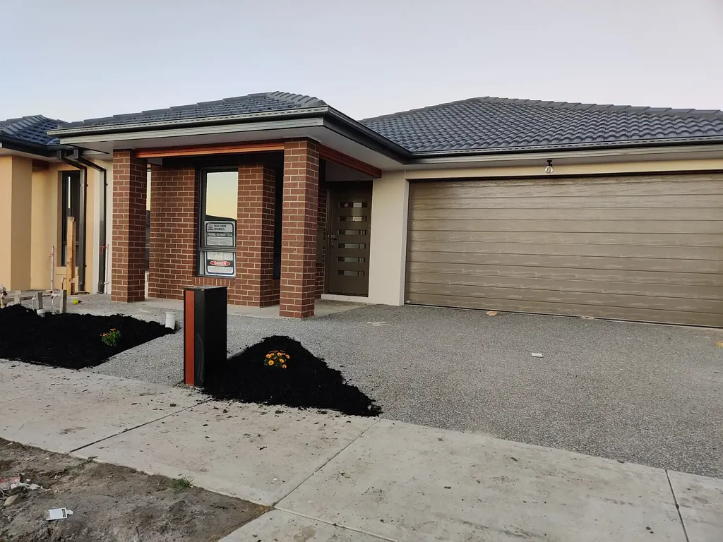9 DAISY DR DONNYBROOK