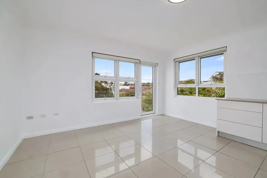 Relaxed Coastal Lifestyle Just Steps from the Sand