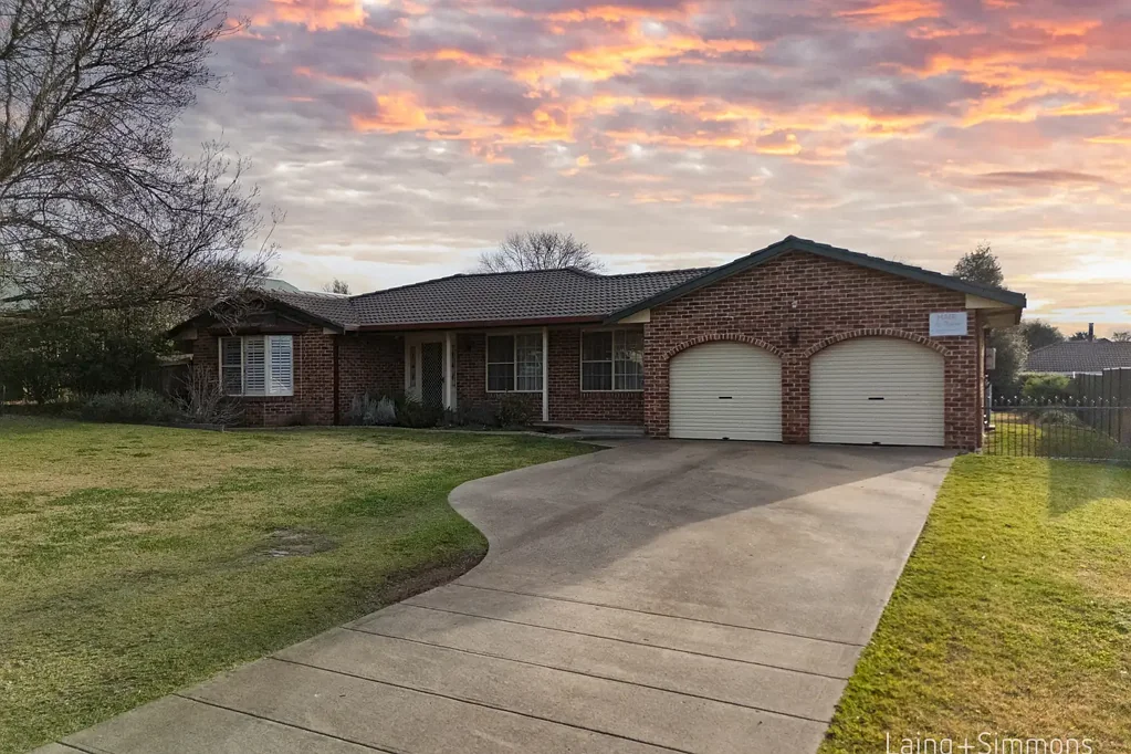 8 The Boulevarde, Armidale, NSW 2350