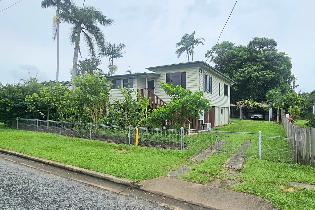 33 Ruge Street, Proserpine, QLD 4800