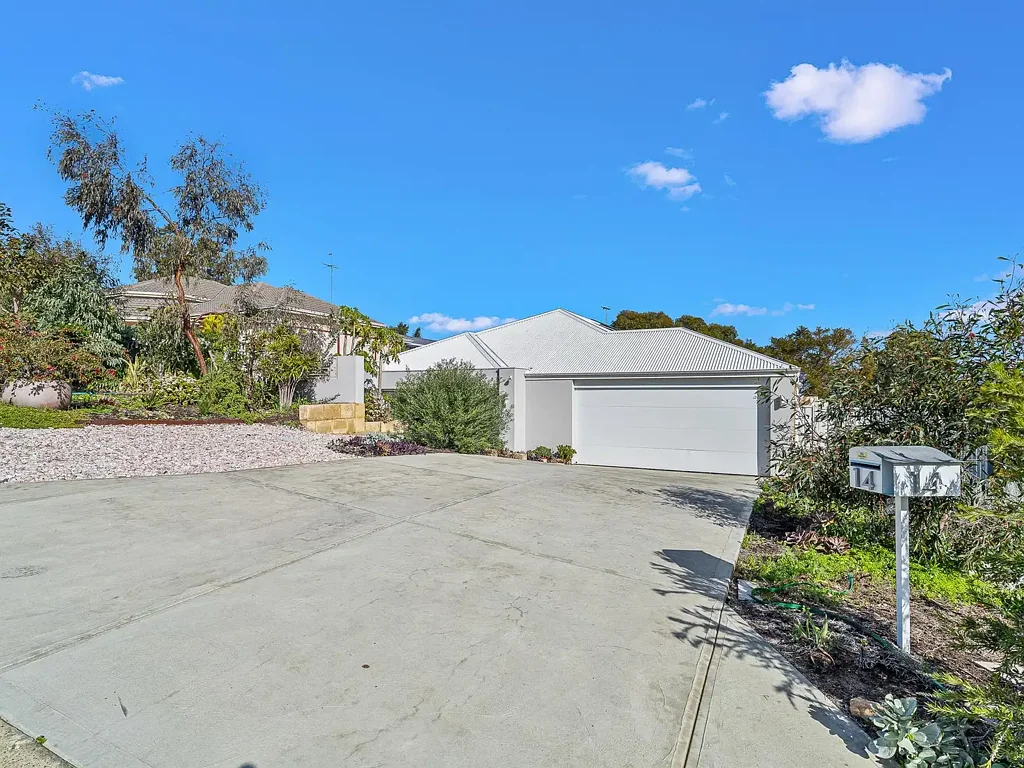 14 Jacana Way, Halls Head, WA 6210