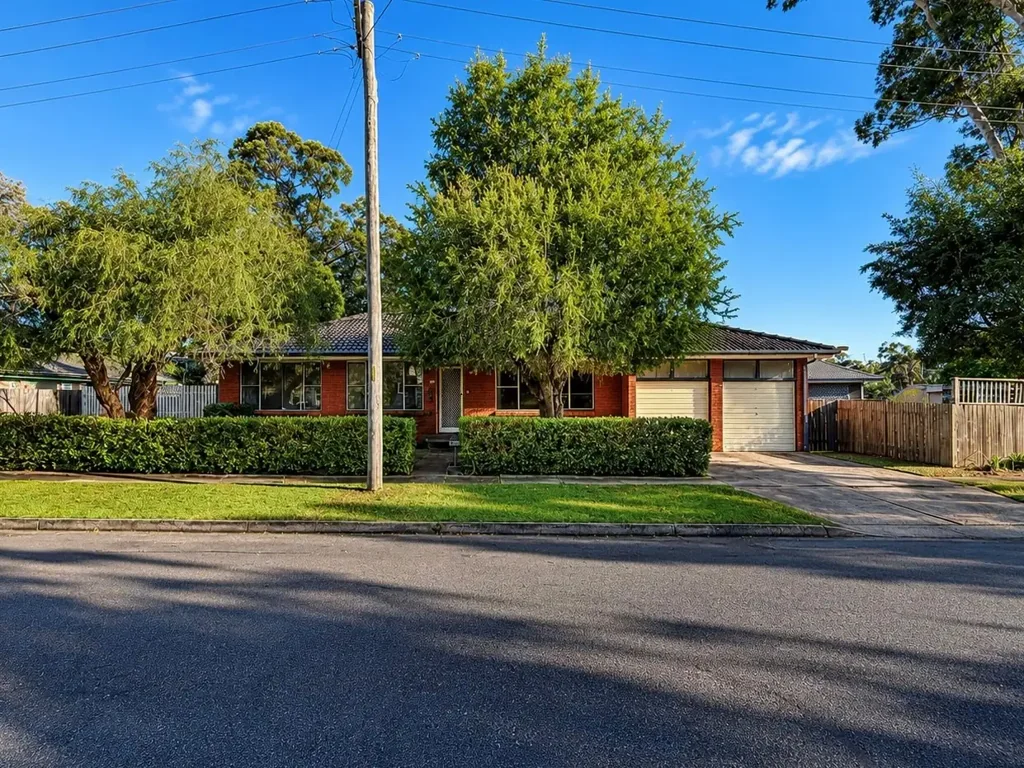 Winston Hills 3બેડરૂમ Brick home within the indicative LMR Zoning | Future development potential (STCA)*