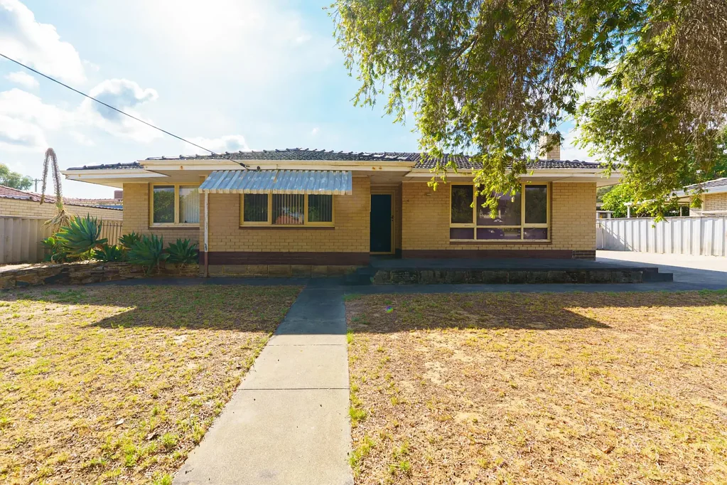4 Balcombe Street, Westminster, WA 6061