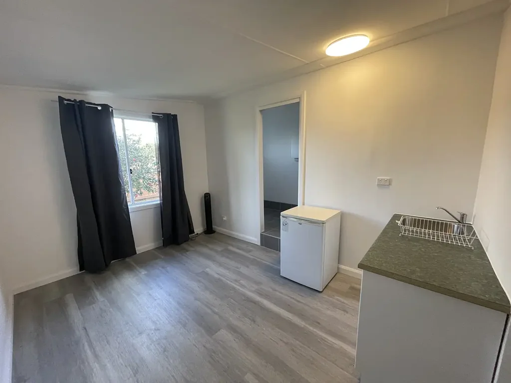 Room 4/22 Sixth Street – Freshly Painted Share House with Utilities Included
