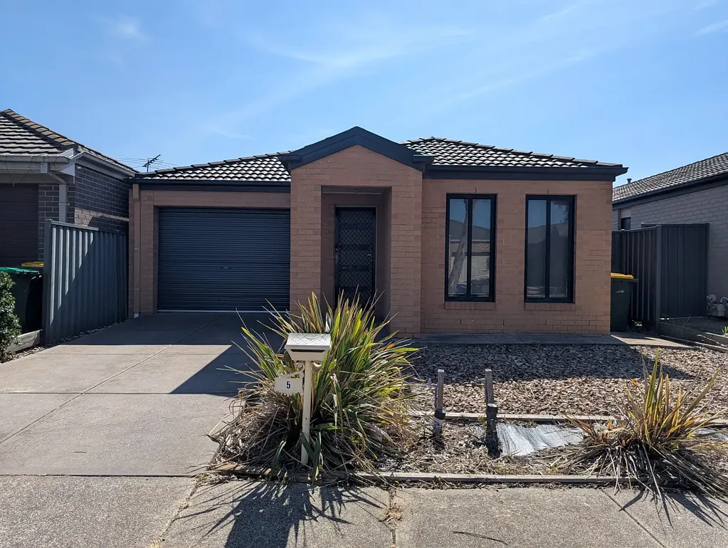 5 Hawkstone Road, Manor Lakes, VIC 3024, 3 રૂમ, 2 બાથરૂમ, House