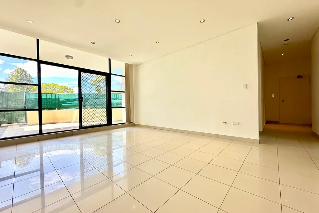 Ground Floor High Ceiling Two Bedroom Unit