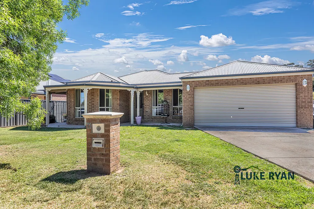 11 Michie Street, Elmore, VIC 3558