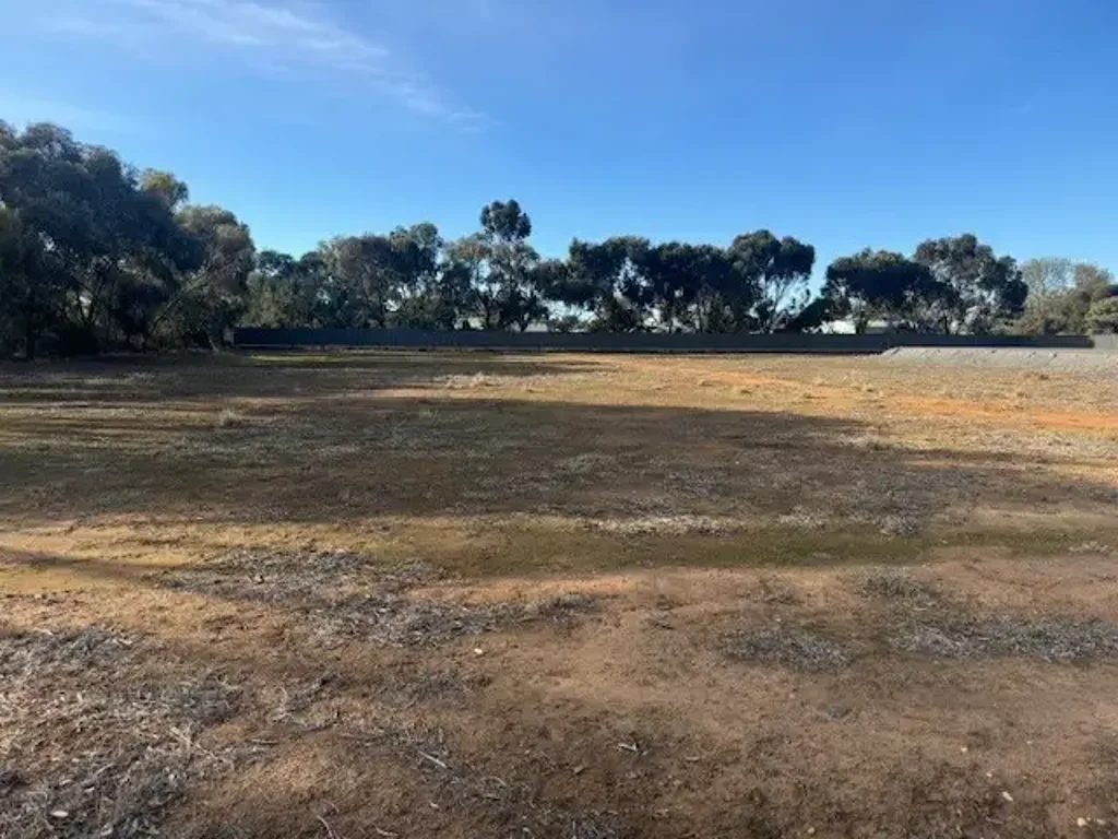Charlton 1.26 ACRES (5114m2) 3 TITLES!! WATER, POWER, SEWERAGE, BUILDING PAD - READY TO GO