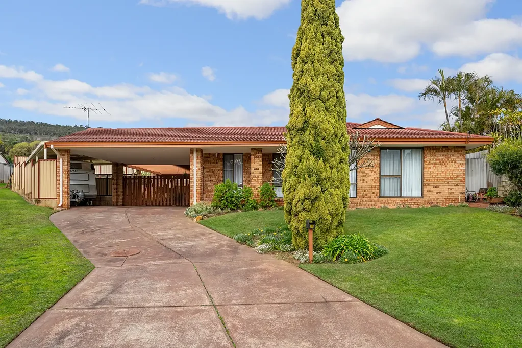 10 Morundah Place, Kelmscott, WA 6111