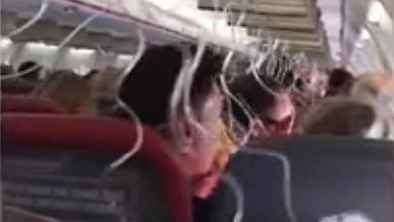 又一家廉航出事了！飞机骤降、场面惊险，女子留遗言：老公，我爱你