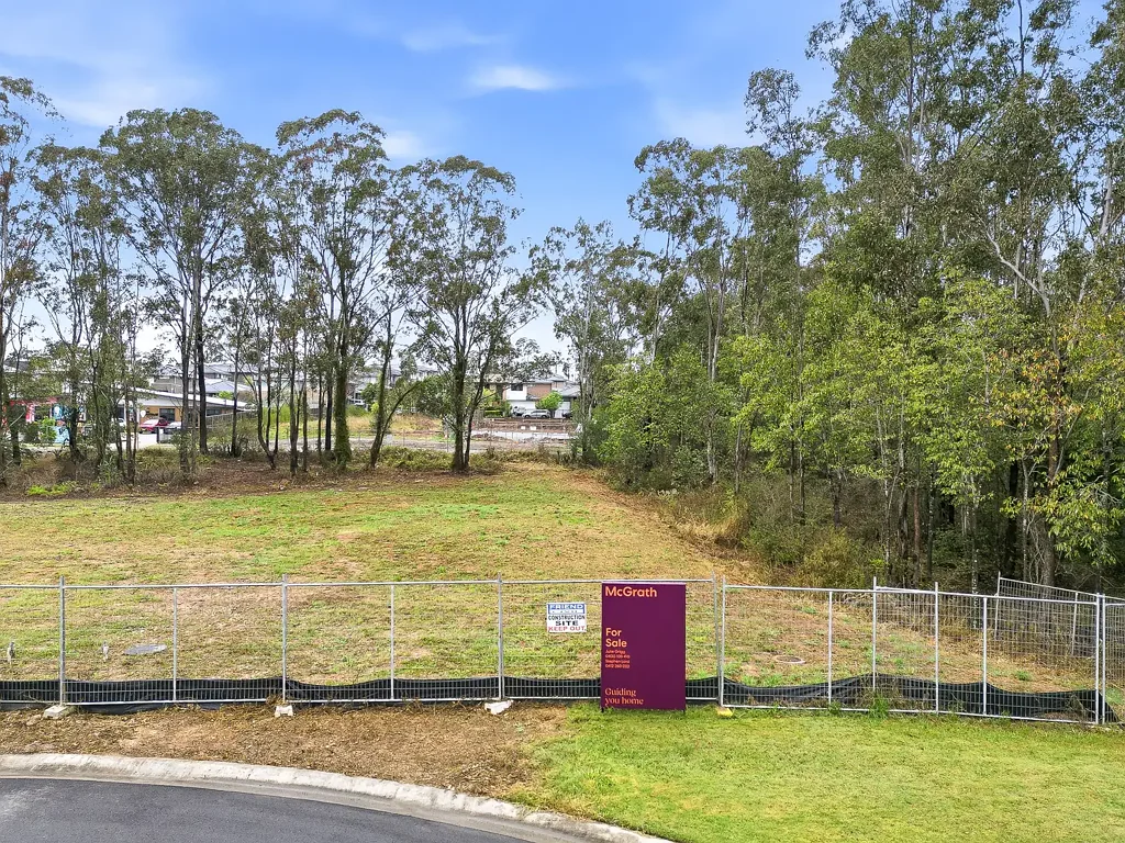 Grantham Farm Generous 582m² Residential Block, 12.192m Dual Street Frontage
Complete with DA Approved Plans for 4 Bedroom Home
