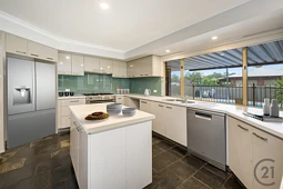 3 Navarre Row, Greenfields