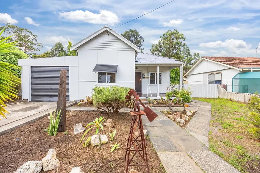 Collie 3침실 Freshly Renovated Character Home - Ready For Its New Owner