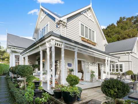 Puhoi Magnificent Villa or French Chateau?