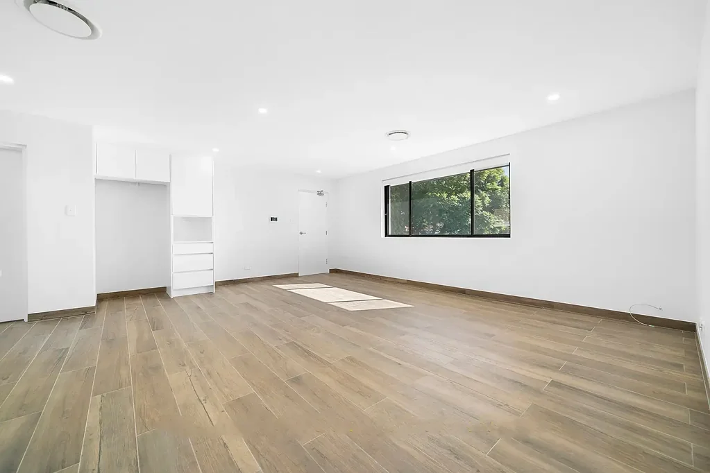Modern 2 bedroom security unit