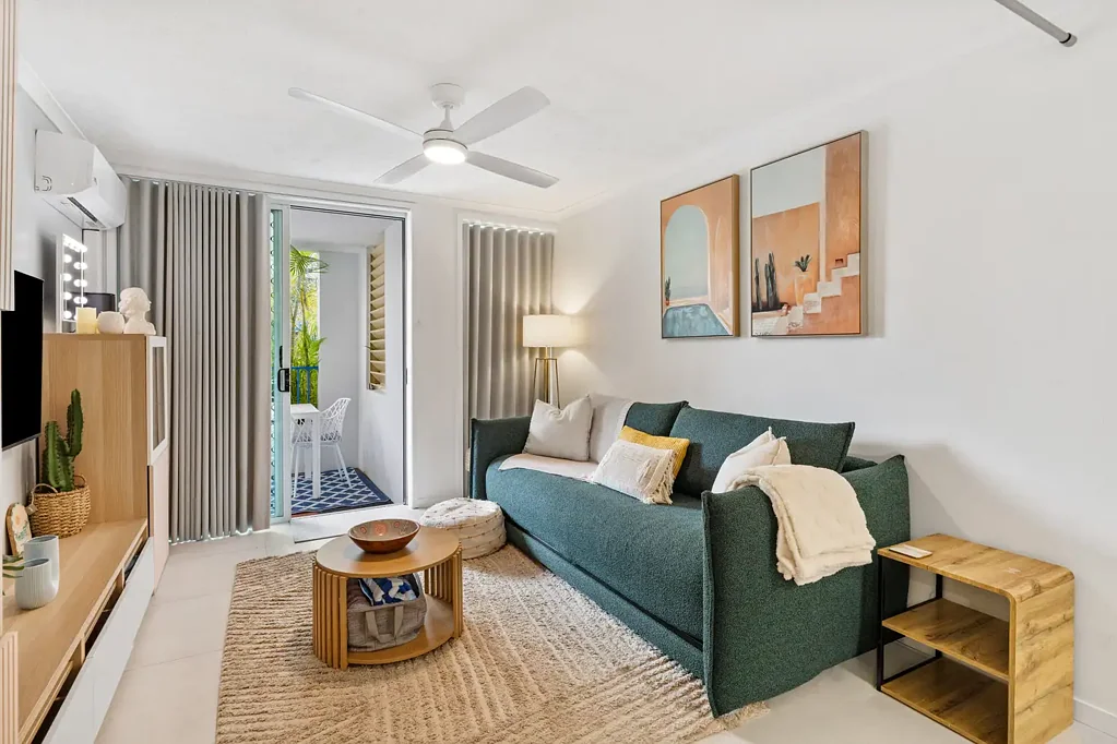 Surfers Paradise 1Habitaciones Beautifully renovated North facing ground floor apartment - walking distance to the beach