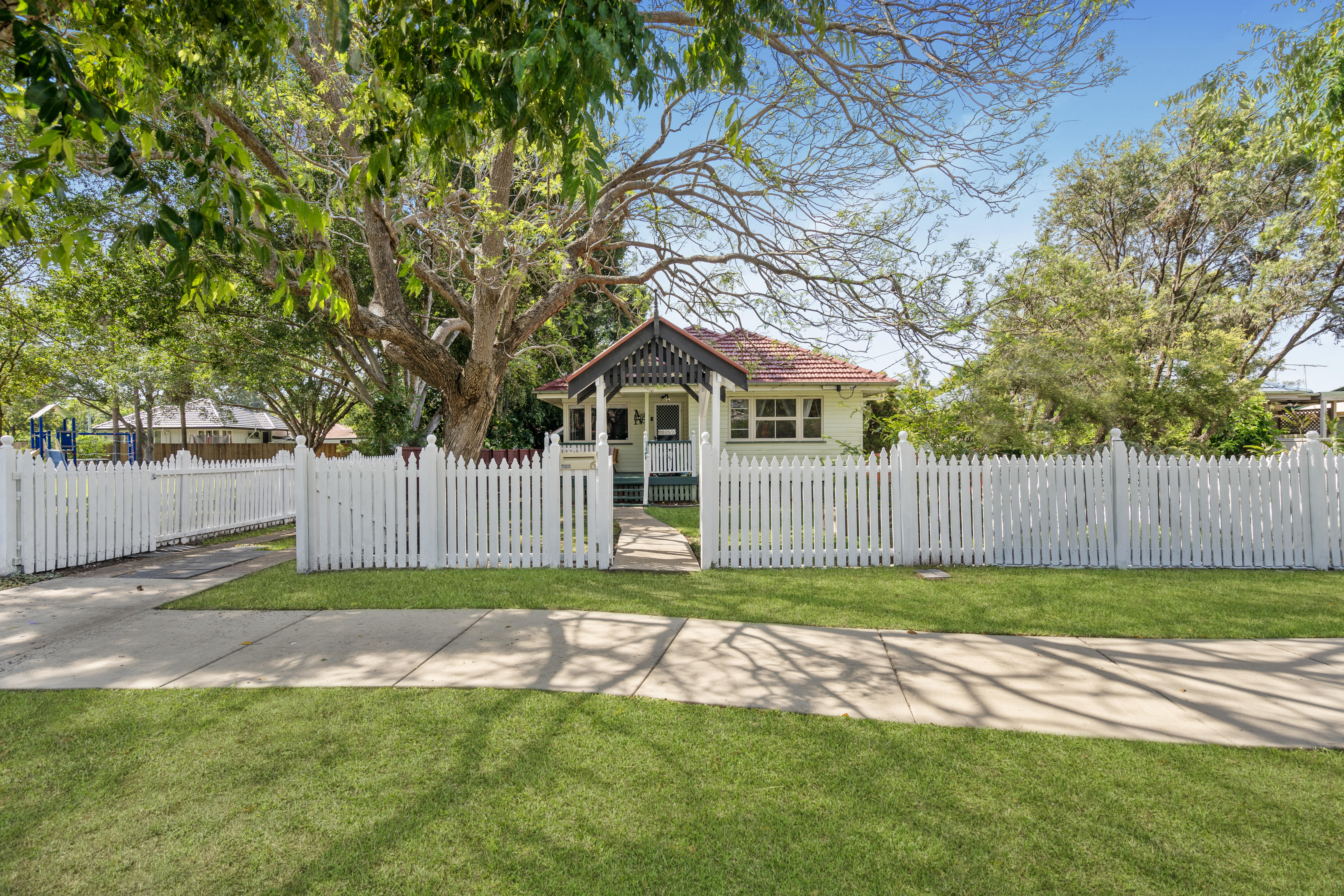 6 CROSSHILL ST, LEICHHARDT QLD 4305, 0 chambres, 0 salles de bain, House