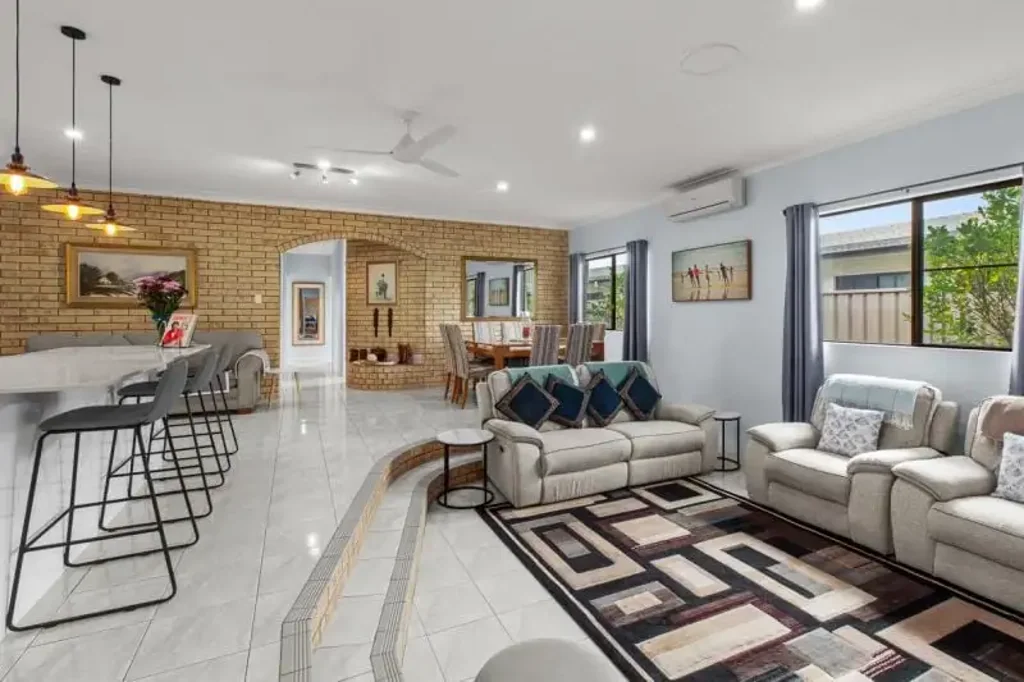 Innisfail Estate 4कमरा SPACIOUS FAMILY LIVING ON A GRAND 1,345m² RESIDENTIAL BLOCK