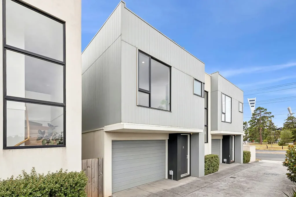 2/430 Latrobe Terrace, Newtown, VIC 3220