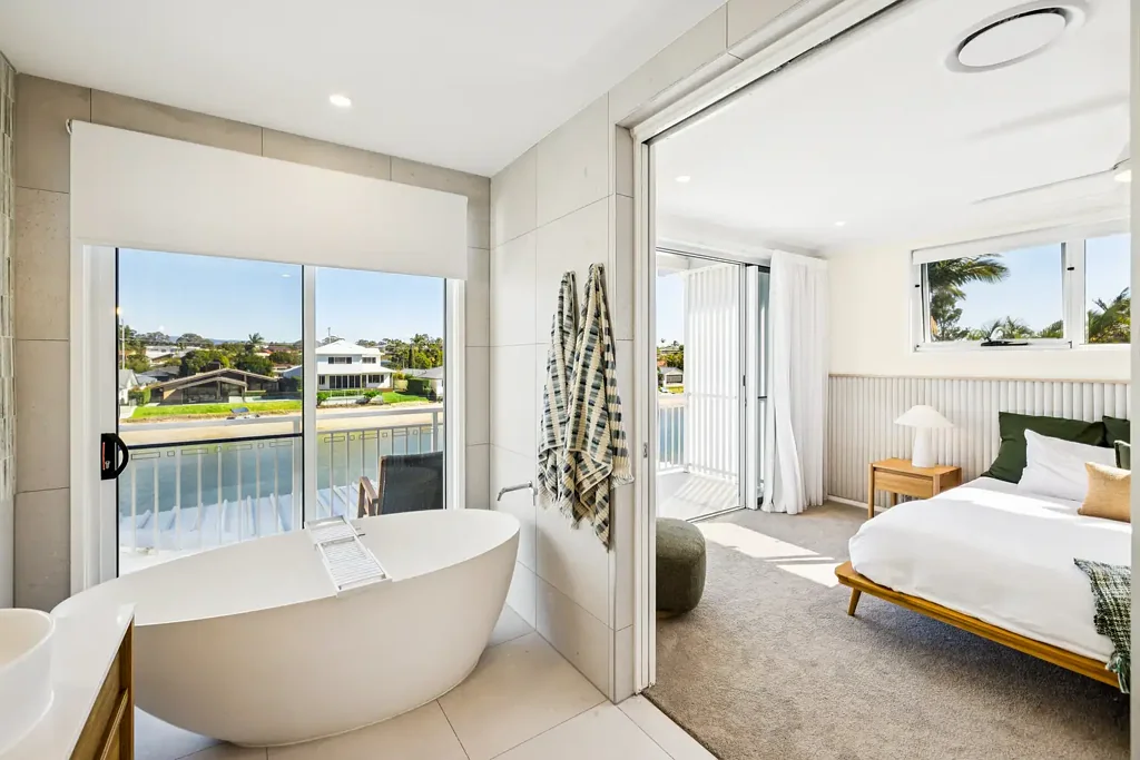 Palm Beach 5 Bedroom Rare, Newly-Built Waterfront