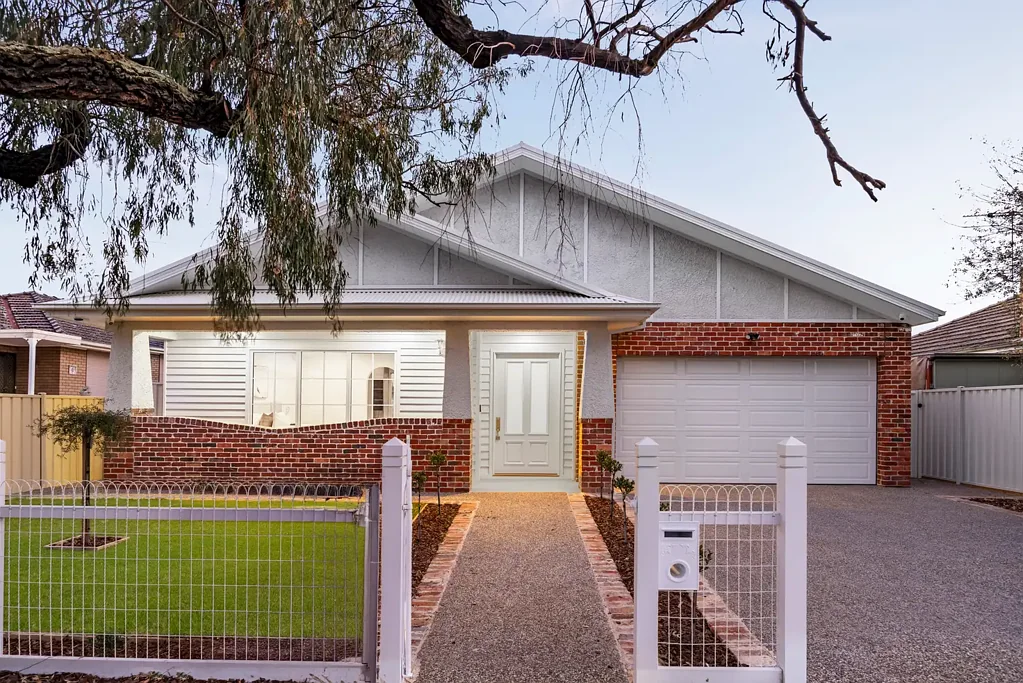 Hadfield 4 Bedroom Redefining the Meaning of Luxury Living!